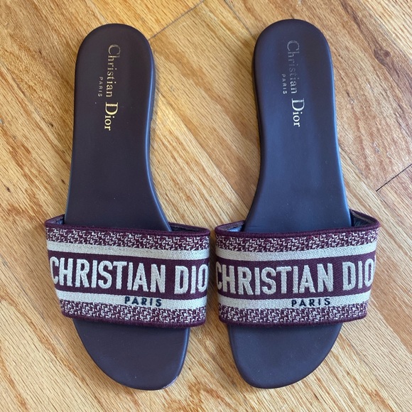 100% Authentic Christian Dior slides - Picture 1 of 4